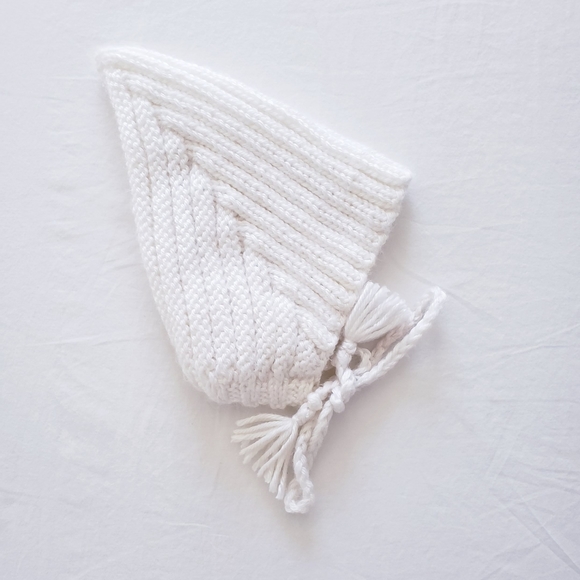 Other - Handmade knitted bonnet